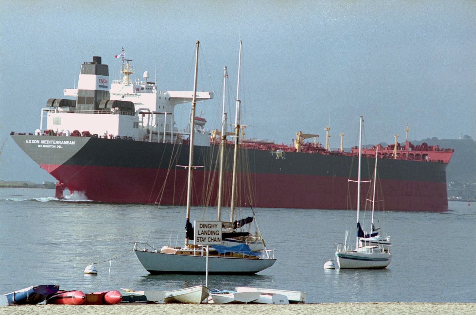 The Rise of Stablecoins: Transforming Global Finance with Instant Payments and Programmable Money