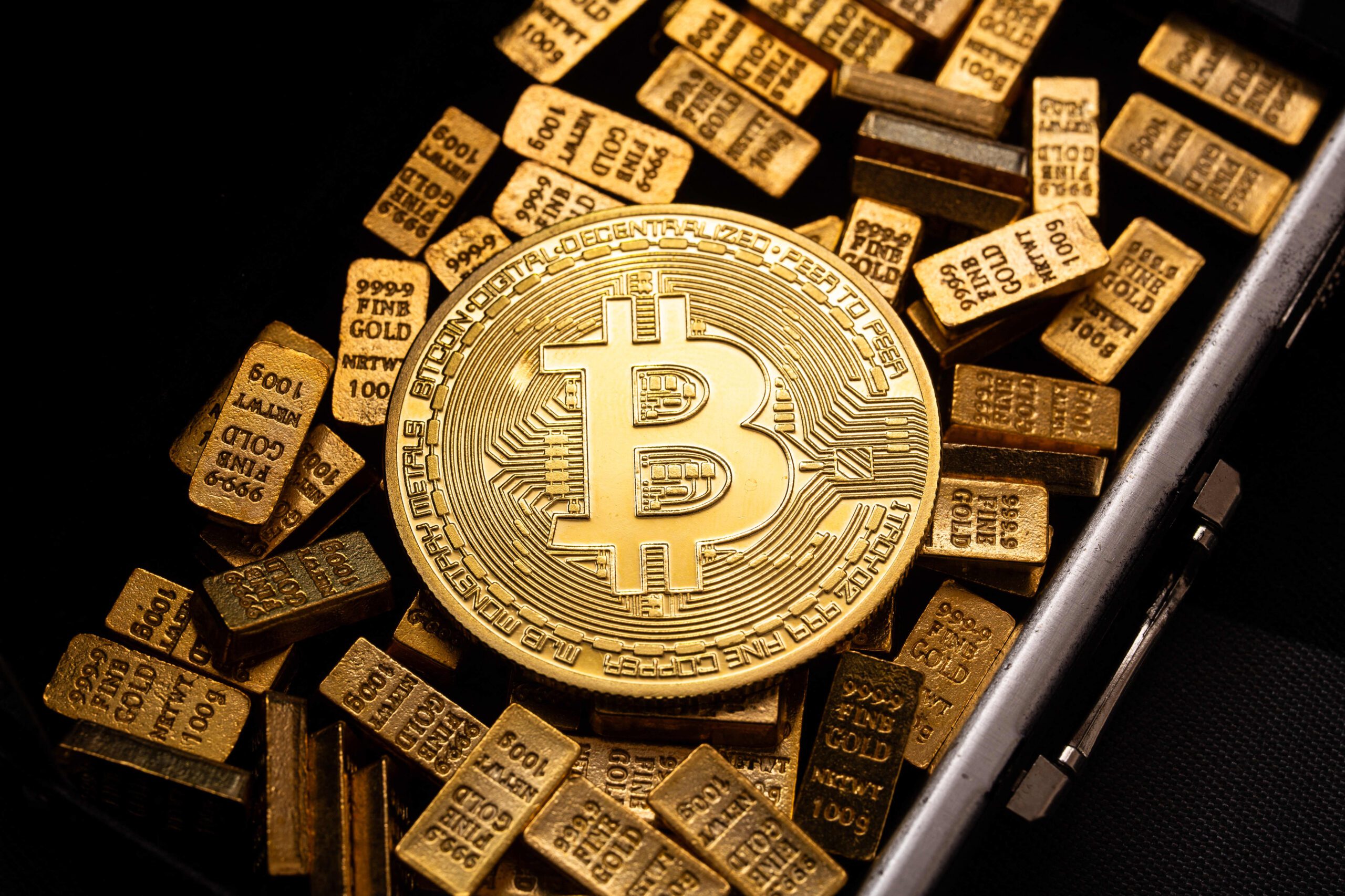 Bitcoin vs Gold: The Shifting Landscape of Safe Haven Assets in 2025