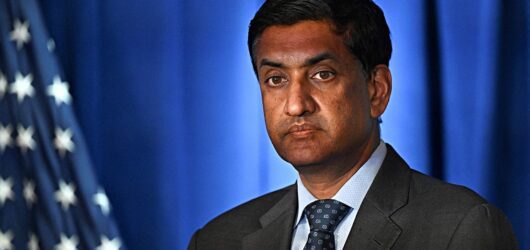 House Democrats Propose Resolution to Ban Politicians from Cryptocurrency Activities During Office Tenure